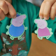 Outdoor Fun Reusable Sticker Set: Peppa Pig ile sınırsız sahne yarat - 110 çıkartma 2 sahne